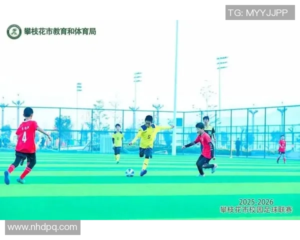 足球幻梦中的追逐与坚持让每一个梦想在绿茵场上绽放光彩